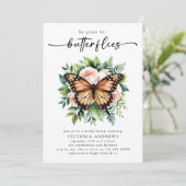 Hij geeft haar vlinders Vrijgezellenfeest Kaart (Staand voorkant)