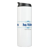 Hij geeft hem tinten van blauw filigraan thermosbeker (Geroteerd rechts)