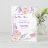 Hij geeft me vlinders Paarse Vrijgezellenfeest Kaart (Staand voorkant)