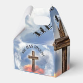 Hij heeft een ruig kruis met wolken. bedankdoosjes (Achterkant)