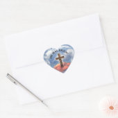 Hij heeft een ruig kruis met wolken. hart sticker (Envelop)