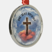 Hij heeft een ruig kruis met wolken. metalen ornament (Rechts)