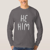 HIJ/HEM Pronouns Handlettering T-Shirt (Voorkant)