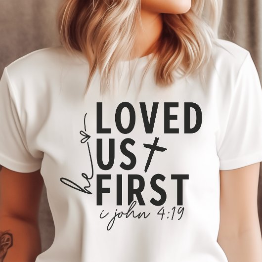 Hij hield van ons als eerste Tri-Blend shirt