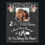 Hij houdt mijn hartenbonnetje mee. poster<br><div class="desc">Dit leuke trouwbord bevat een schattig gedicht dat leest: Hij houdt mijn hart tegen! Twee kunnen bij dat spel spelen. Ik moet inkomsten hebben, dus ik neem zijn naam. Het tekenbordtypografische ontwerp bevat een foto van het koppel met een eigenzinnige tekst in een verscheidenheid aan handgeschreven lettertypen met linten en...</div>