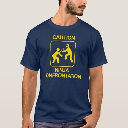 Hij is een NINJA. T-shirt (Voorkant)