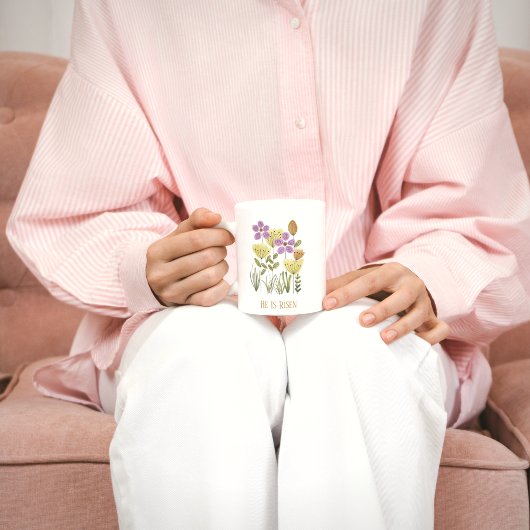 Hij is een ontstane paasmaaltijd mok