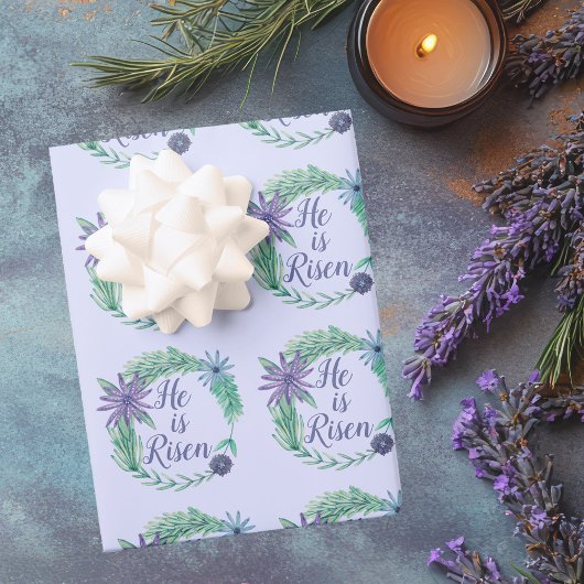 Hij is een prachtig Paars Religieus Pasen Inpakpapier Vel