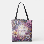 Hij is een verrezen vlinder Paarse bloemenPasen Tote Bag (Achterkant)