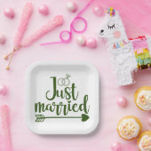 Hij is getrouwd met Hunter Green Papieren Bordje (Feest)