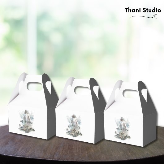 Hij is het Christelijke Paaskruis Bedankdoosjes