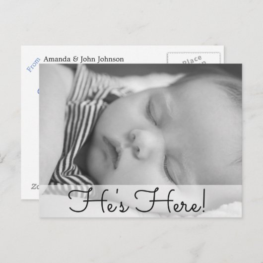 Hij is hier. Baby jongen geboorte aankondiging (Voorkant / Achterkant)