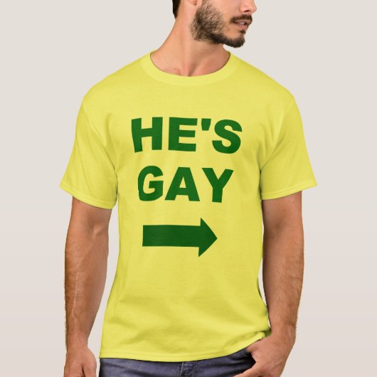 Hij is homo t-shirt (Voorkant)