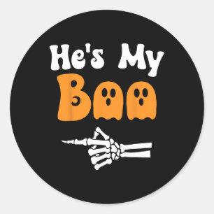 Hij is mijn boek dat Halloween pyjama koppels matc Ronde Sticker