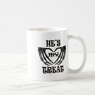 Hij is mijn traktatie skelet hand grappig hallowee koffiemok