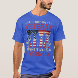 Hij is niet alleen een veteraan, hij is mijn vader t-shirt