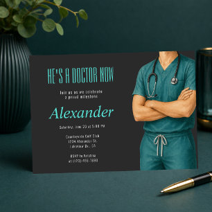 Hij is nu een dokter Foto uitnodiging