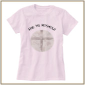 Hij is razen voor het paaskruis t-shirt