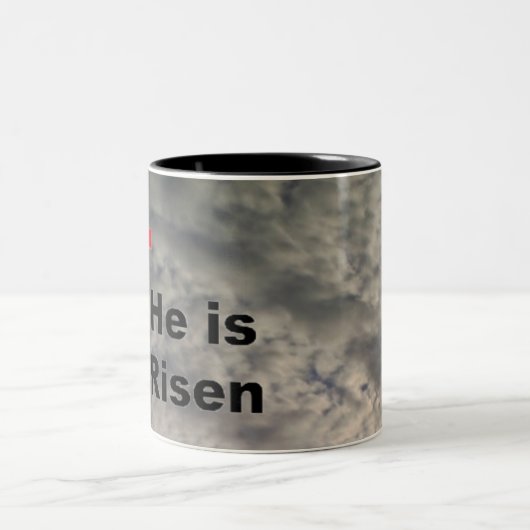 Hij is Risen Mok (Center)