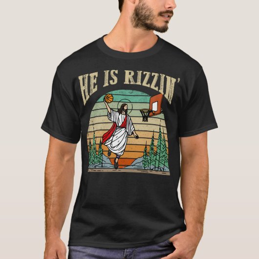 Hij is Rizzin Basketbal Retro Christelijk T-shirt (Voorkant)