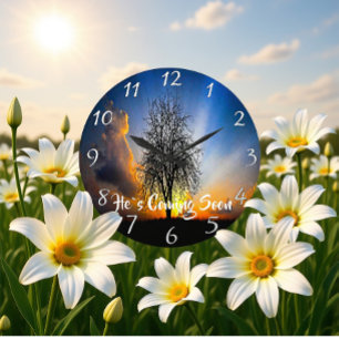 HIJ KOMT SNEL EEN oude boom. Grote Klok