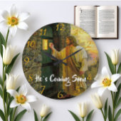 HIJ KOMT ZO'N Jezus BIJ JE Deur. Grote Klok