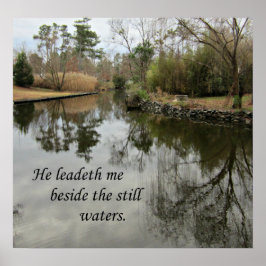 Hij leest me nog steeds naast water poster