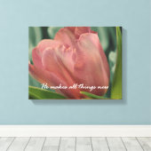 Hij maakt alles mooi in zijn Time Verse Canvas Afdruk (Insitu (Houten vloer))