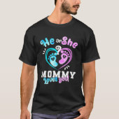 Hij of zij mama houdt van je Baby feest T-shirt (Voorkant)