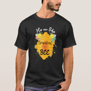 Hij of zij oma om honingbijenkorf honingraatjes t-shirt