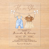 Hij of zij onthult het geslacht van de babykleding acryl uitnodigingen (Voorkant)