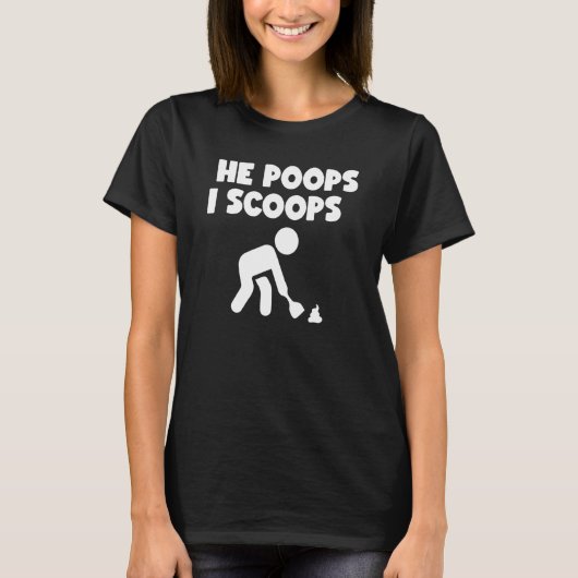 Hij poept in scoops t-shirt (Voorkant)