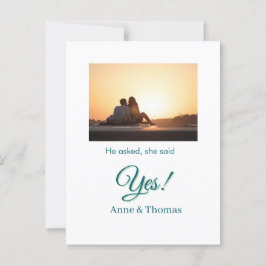 Hij vroeg haar ja foto geëngageerd blauw groen briefkaart