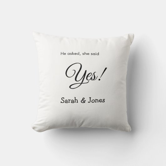 Hij vroeg haar ja te zeggen verloving eenvoudig mi kussen (Voorkant)