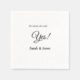 Hij vroeg haar ja te zeggen verloving eenvoudig mi servet