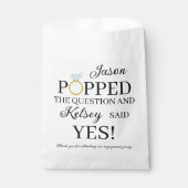 Hij Vroeg Haar Ten Huwelijk Diamanten Verlovingsri Bedankzakje (Voorkant)