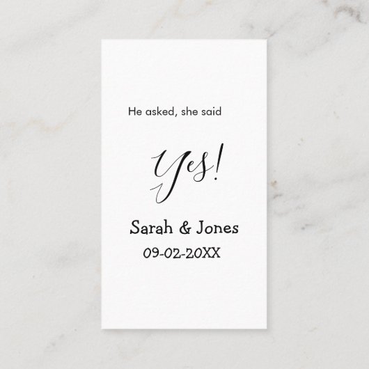 Hij vroeg het ze zei ja engagement eenvoudig minim visitekaartje (Achterkant)