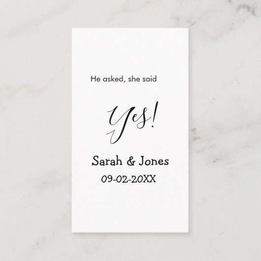 Hij vroeg het ze zei ja engagement eenvoudig minim visitekaartje (Voorkant)