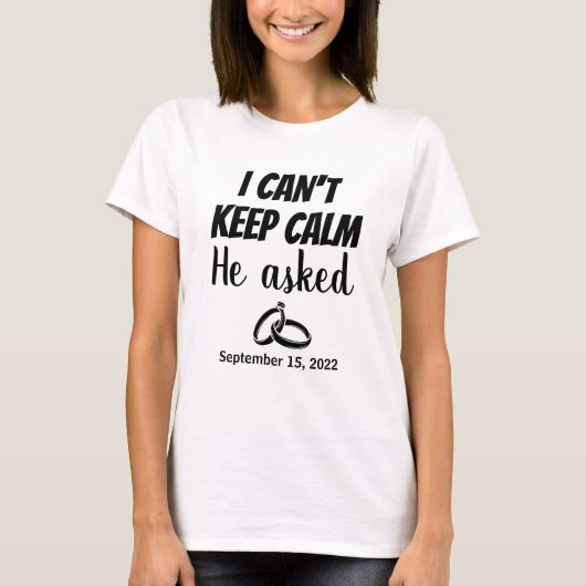 Hij vroeg Verloving cadeaus voor koppels. T-shirt (Voorkant)