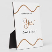 Hij vroeg ze zei ja engagement eenvoudig minimaal  fotoplaat (Zijkant)