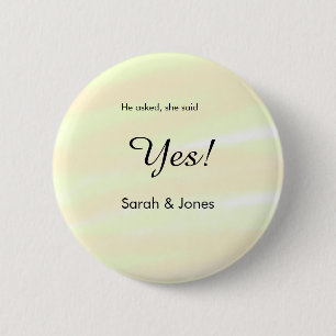 Hij vroeg ze zei ja verlovingsfeest gele pastel ronde button 5,7 cm