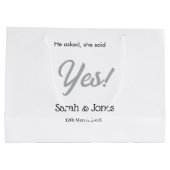 Hij vroeg ze zei ja verlovingsring eenvoudig zilve groot cadeauzakje (Achterkant)