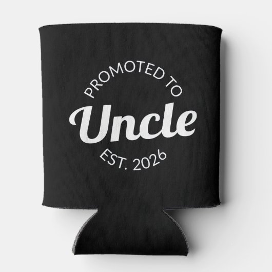 Hij werd gepromoveerd tot Uncle Est. 2026 I Blikjeskoeler (Achterkant)