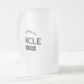 Hij werd gepromoveerd tot Uncle Est. 2026 II Matglas Bierpul (Voorkant links)