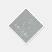 Hij zette een Ring op het Engagement Party Servet (Hoek)