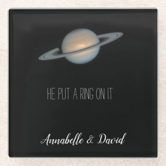 Hij zette een Ring op het Saturn in Space met Name Glazen Onderzetter (Voorkant)