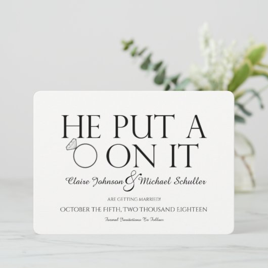 Hij zette een ring op het sparen de DatumKaart Kaart (Staand voorkant)