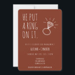 Hij zette een ring op het Verloving uitnodiging<br><div class="desc">Deze verloving aankondiging/verlovingspartij is een leuke manier om uw gasten te laten weten hoe ze uw recente verloving met u kunnen vieren!</div>