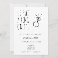 Hij zette een ring op het Verloving uitnodiging