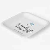 Hij zette eindelijk een Ring op het Diamond Weddin Papieren Bordje (Gebogen)